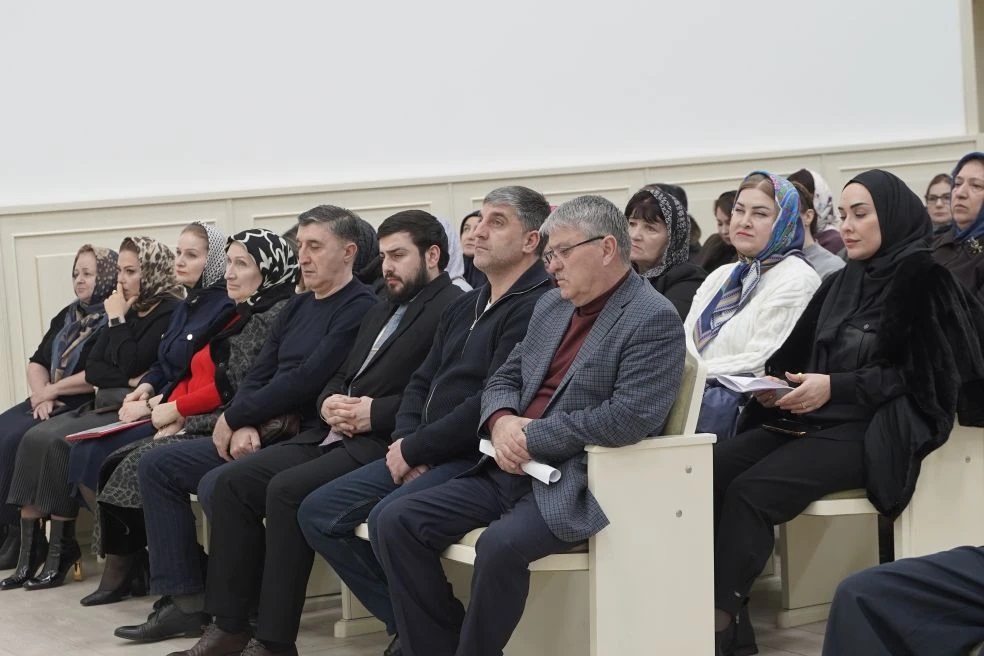 Абдурахман Махмудов провел выездное совещание по вопросу поддержки участников СВО в Кизилюрте